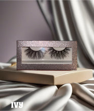 Load image into Gallery viewer, iSlay Mink Lashes